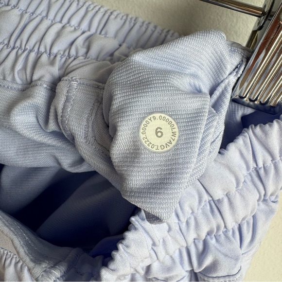 Lululemon Hotty Hot Shorts Pastel Blue Purple Low Rise Linen size 6 - Picture 8 of 11